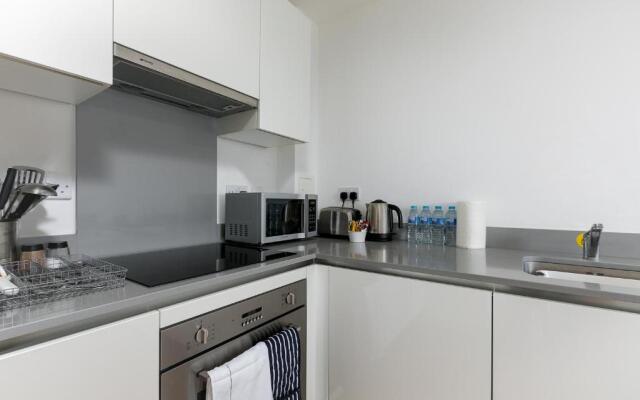 Skyvillion Tower Points - Tower Point Lovely apartment in Enfield London