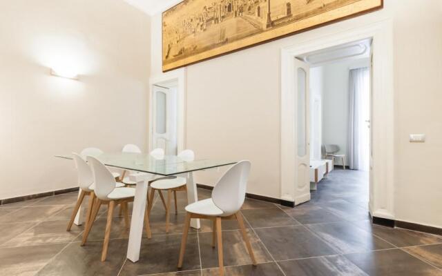 Flat 180M² 4 Bedrooms 3 Bathrooms - Naples