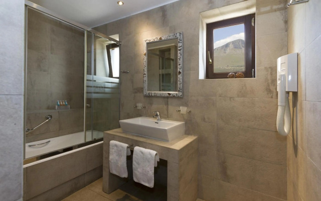 Itilo Traditional Hotel