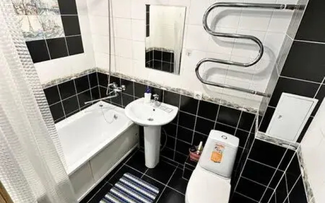 Левый Берег на ул. Железнодорожников, д. 21