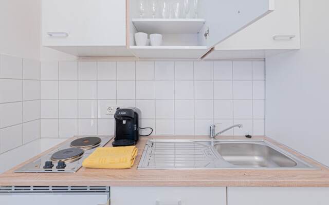 Relax Aachener Boardinghouse Main Train Station