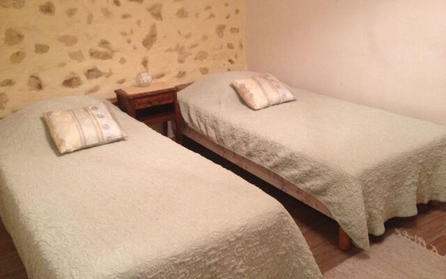 Les Rocailles de la Reine - Chambres d'Hôtes et Gîtes