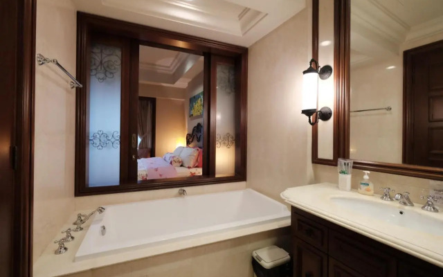 Luxury on Melaka River