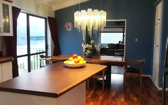 Aquarius De Lavender Lake View B&B