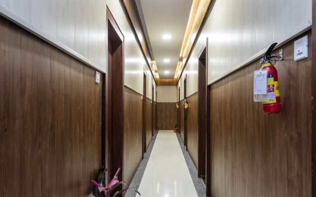 OYO 22688 Hotel Shivrattan