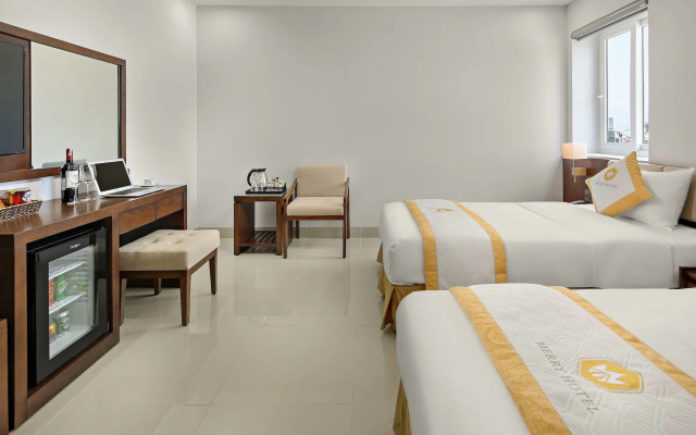 Merry Hotel