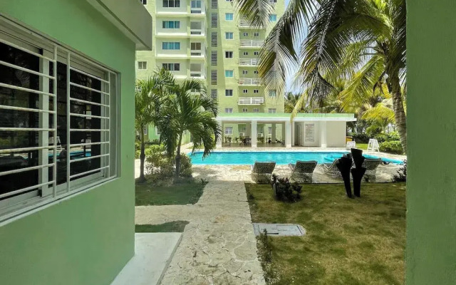 Oceanfront Condo in Ave. España Sleeps 8