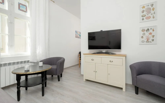Sopot 3 Bedroom Apartment by Renters