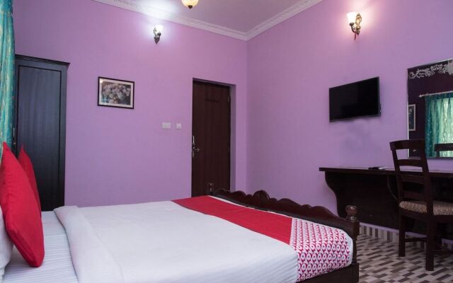 OYO 14119 Hotel Manwar