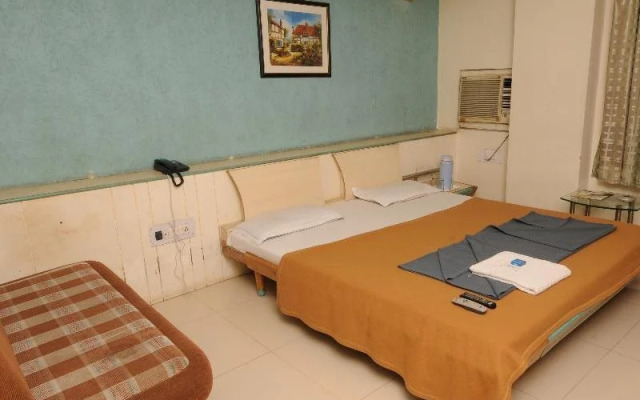 Hotel Neelkanth Sahara