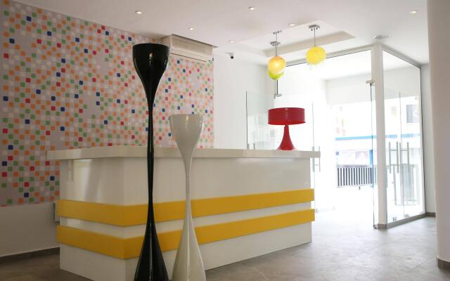 Sea Cleo Napa Hotel & Annex