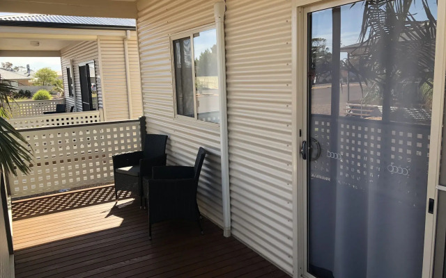 Sundowner Cabin and Tourist Park