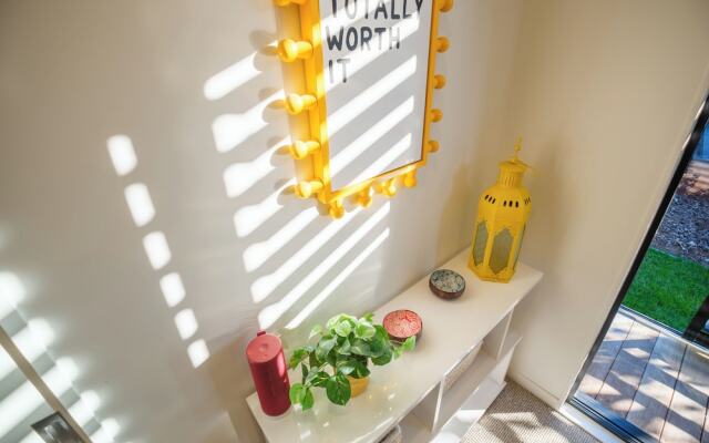 Waiata Beach House - Onetangi Beach