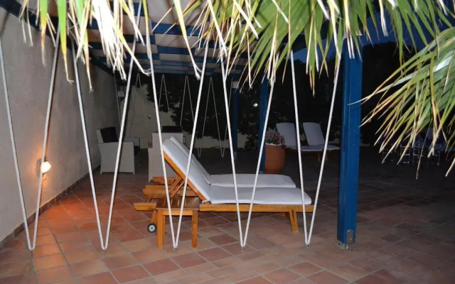 Melina Hotel