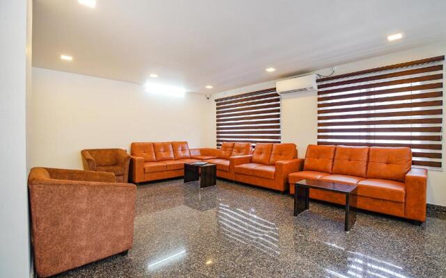 Fabhotel Greenwood Xpress Inn
