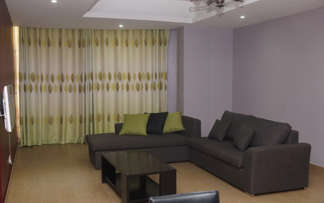 Là Ponye Hotel Apartment