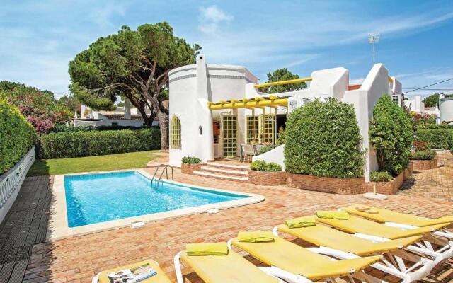 Located on a Quiet Cul-de-sac, Just Within 1 Mile From the Centre of Vilamoura