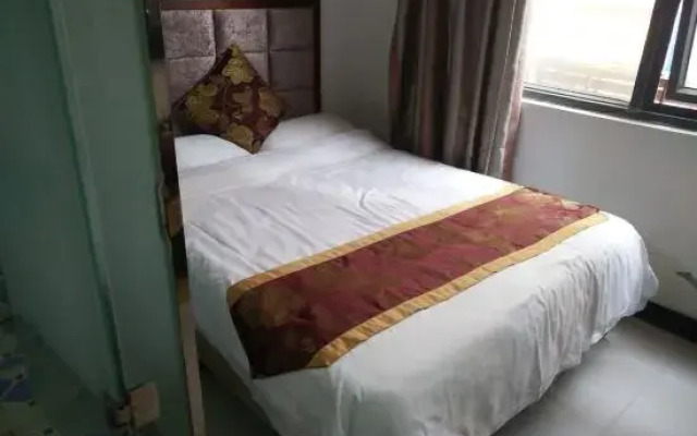 Zhongguo Maidi Express Hotel