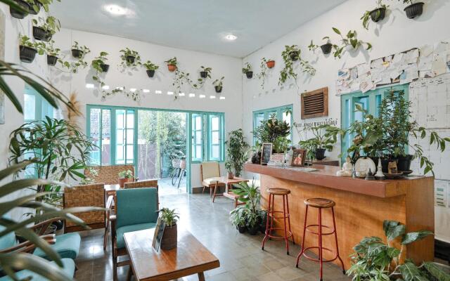 Snooze Guesthouse Yogyakarta - Hostel