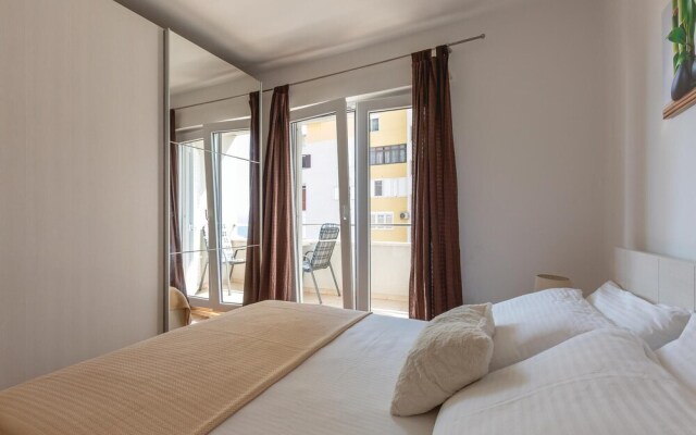 Stunning Home in Makarska With Wifi and 1 Bedrooms