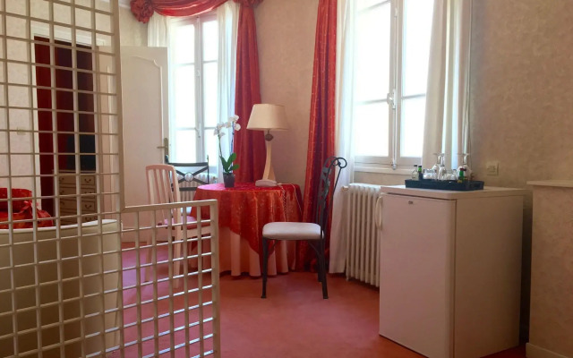 Hotel Henri IV