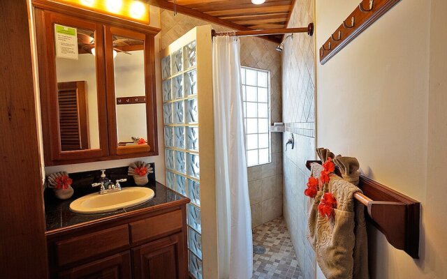 Cocotal Inn and Cabanas