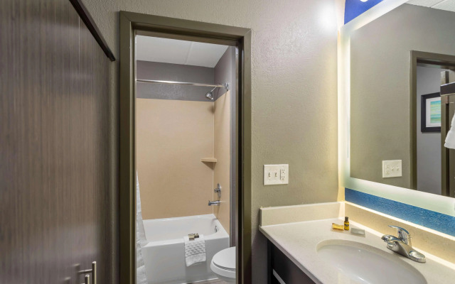 Best Western Plus Bowling Green