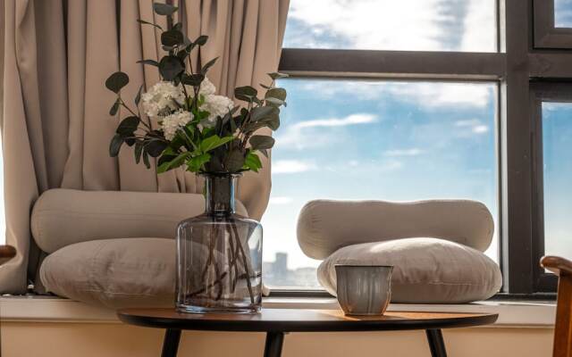 Nomad's Porto City & View