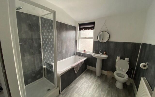 Blackpool Abode - Seaside Cove