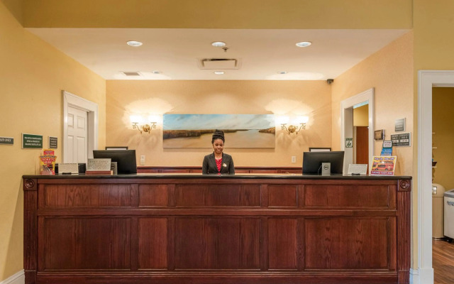 Natchez Grand Hotel & Suites On the River