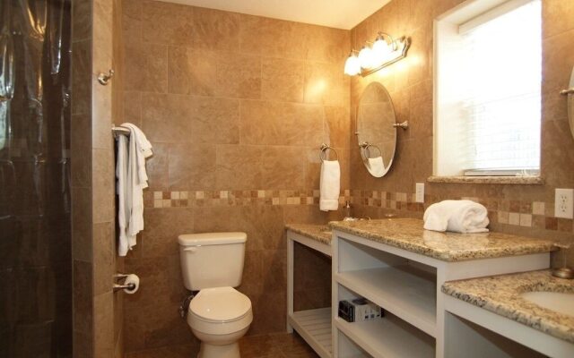 Island 27 2 Bedroom Condo