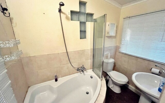 At Home Guesthouse
