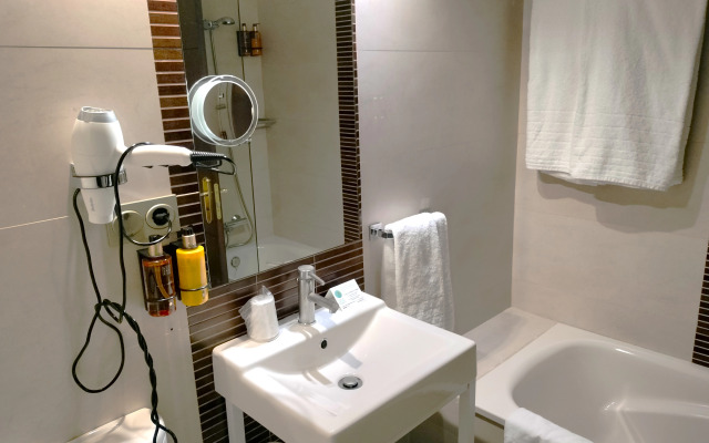 Casual Ilbira Granada Hotel