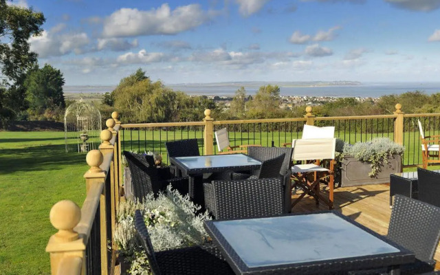 Crescent Turner Hotel