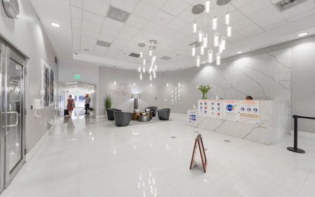 Amazing 2Br Condo in Brickell W Pool