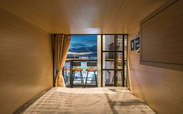 Sleep Box Patong - Hostel