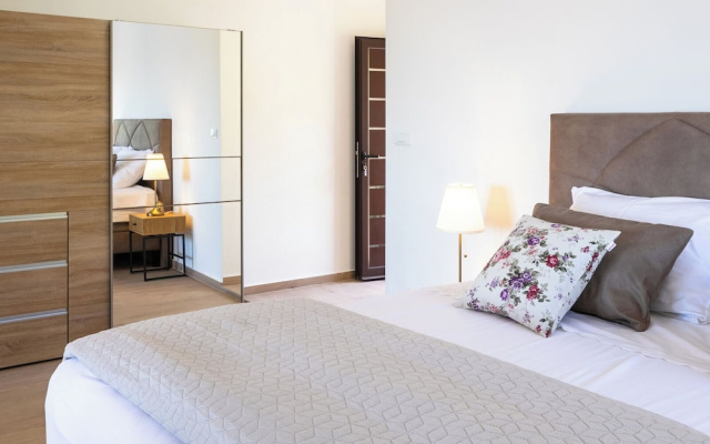 Apartments Doro
