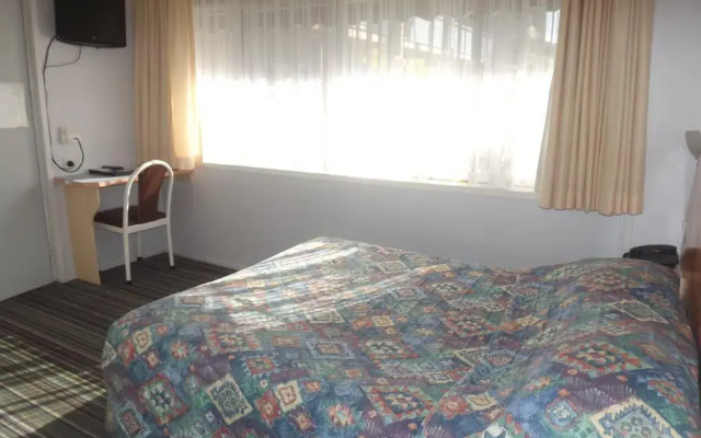 Golden Sands Motor Inn Forster
