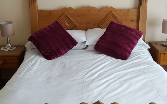The Bear Inn and Burwash Motel