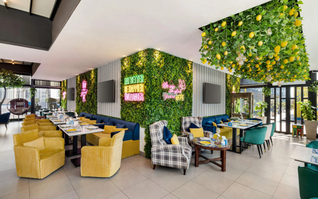 Wyndham Doha West Bay