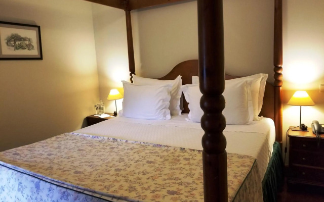Lawrence's Hotel