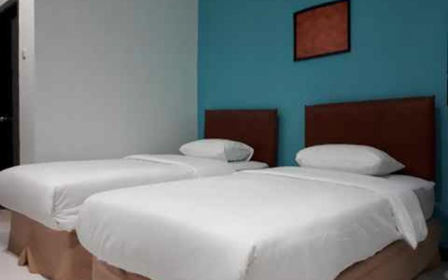 RedDoorz @ Hotel Rumberpon Sorong