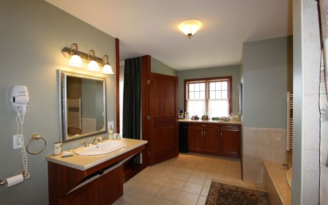 Stone Edge Estate Bed & Breakfast