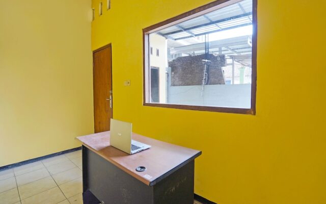 OYO Life 91869 Insan Mulia Kost Syariah