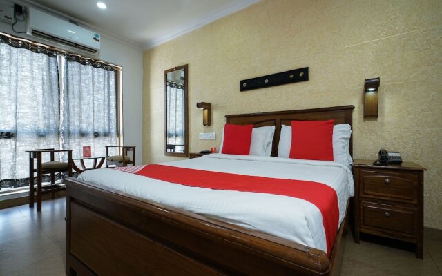 OYO 15155 Hotel Mart View