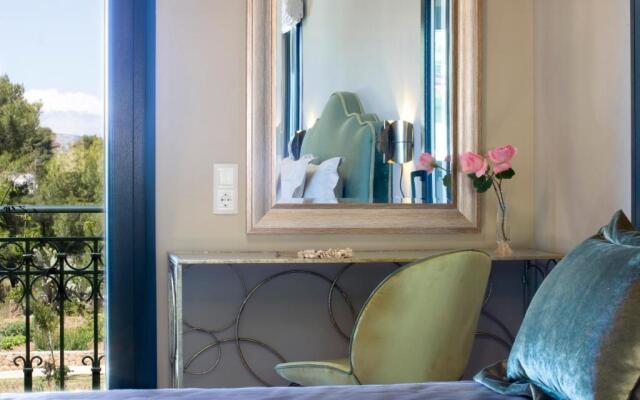 Avra Private Suites