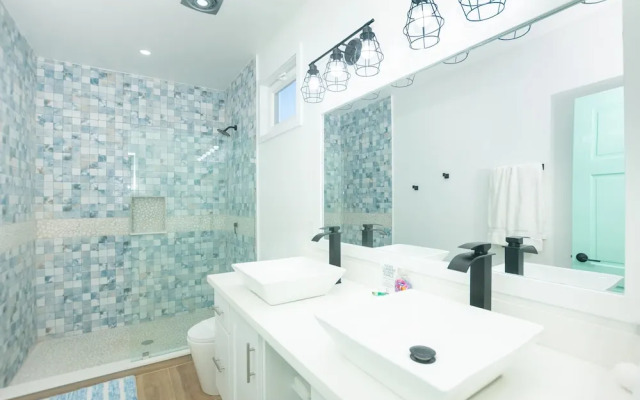 Comfy Sloth Guest Studio Suite 1 Bedroom Condo