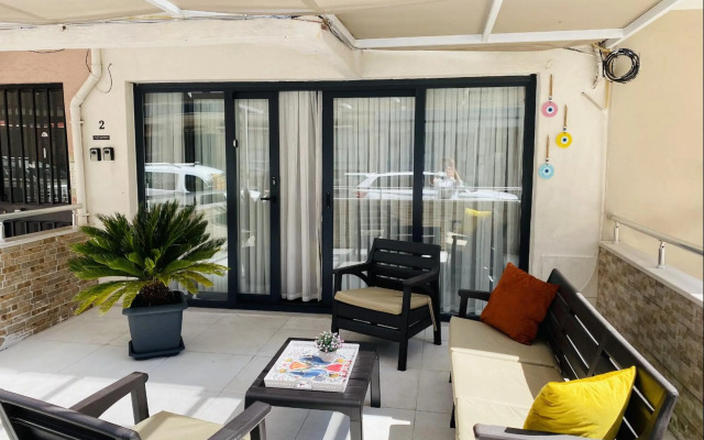 Ezgi's Suite With Terrace in The Heart of Marmaris