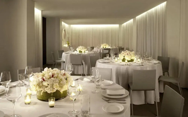 Dorset Hotel