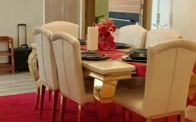 Kandiz 3Bedroom Apartment